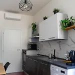 Alexander House Verona