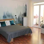 Alexander House Verona