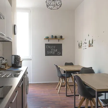 Alexander House Gasthof