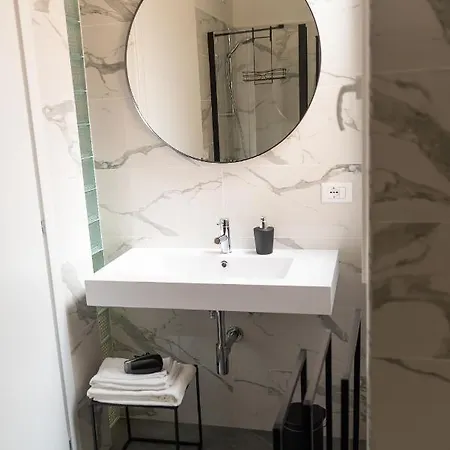 Alexander House Affittacamere *